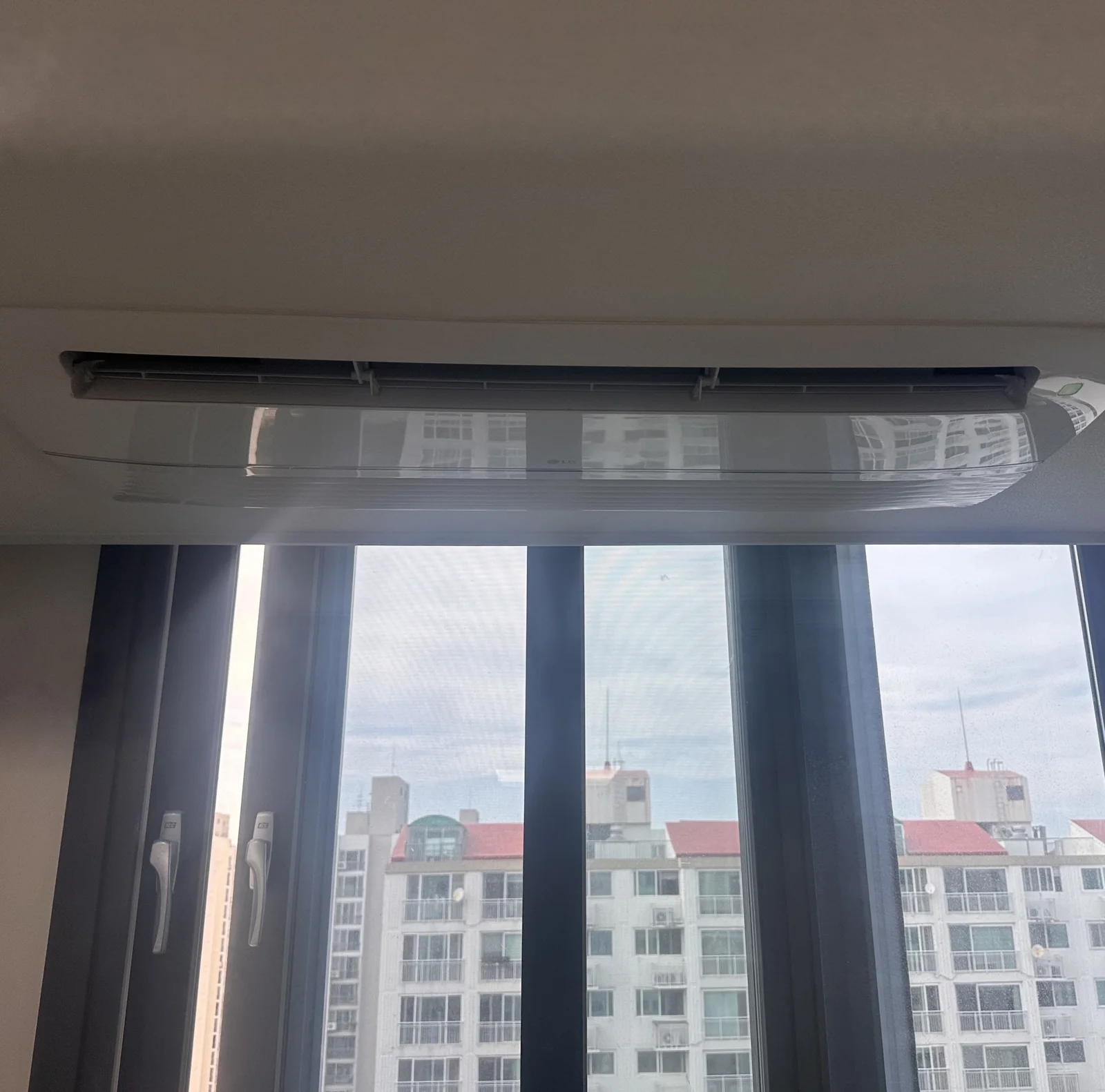 가정용 주거용 시스템 및 스탠드 벽걸이 사례 9